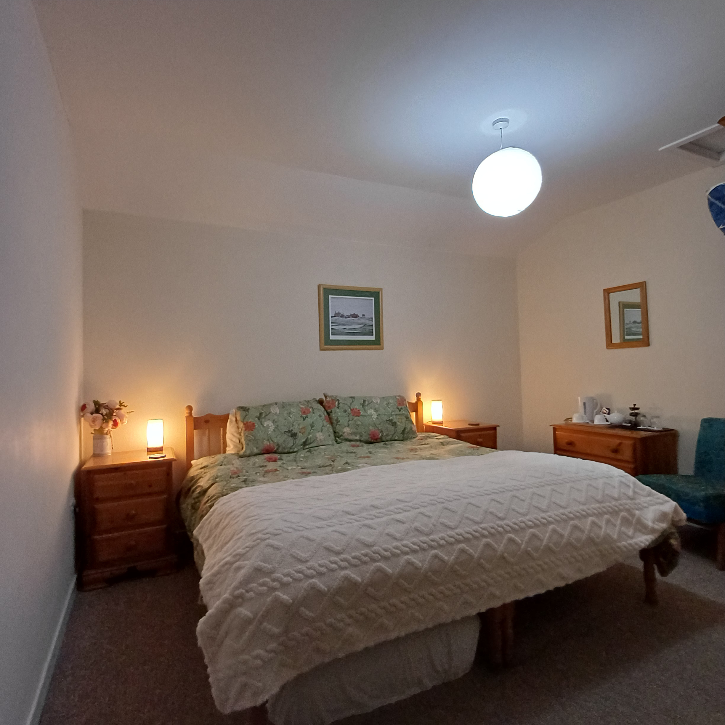 Room 1 at Ayen Cottage – image 2
